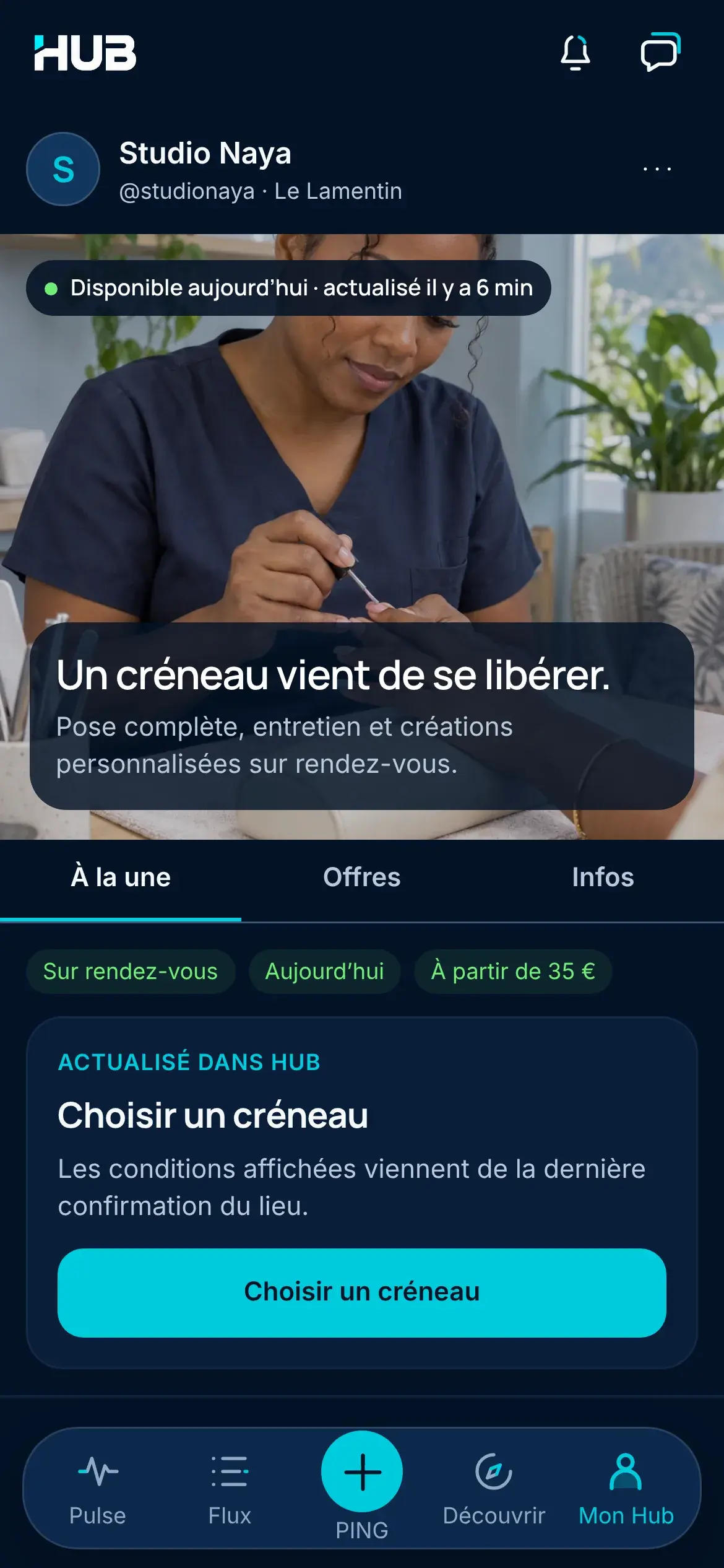 Écran de l’application HUB : la vitrine d’un studio avec un créneau disponible.